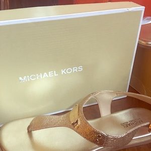 Micheal Kors thong Sandal